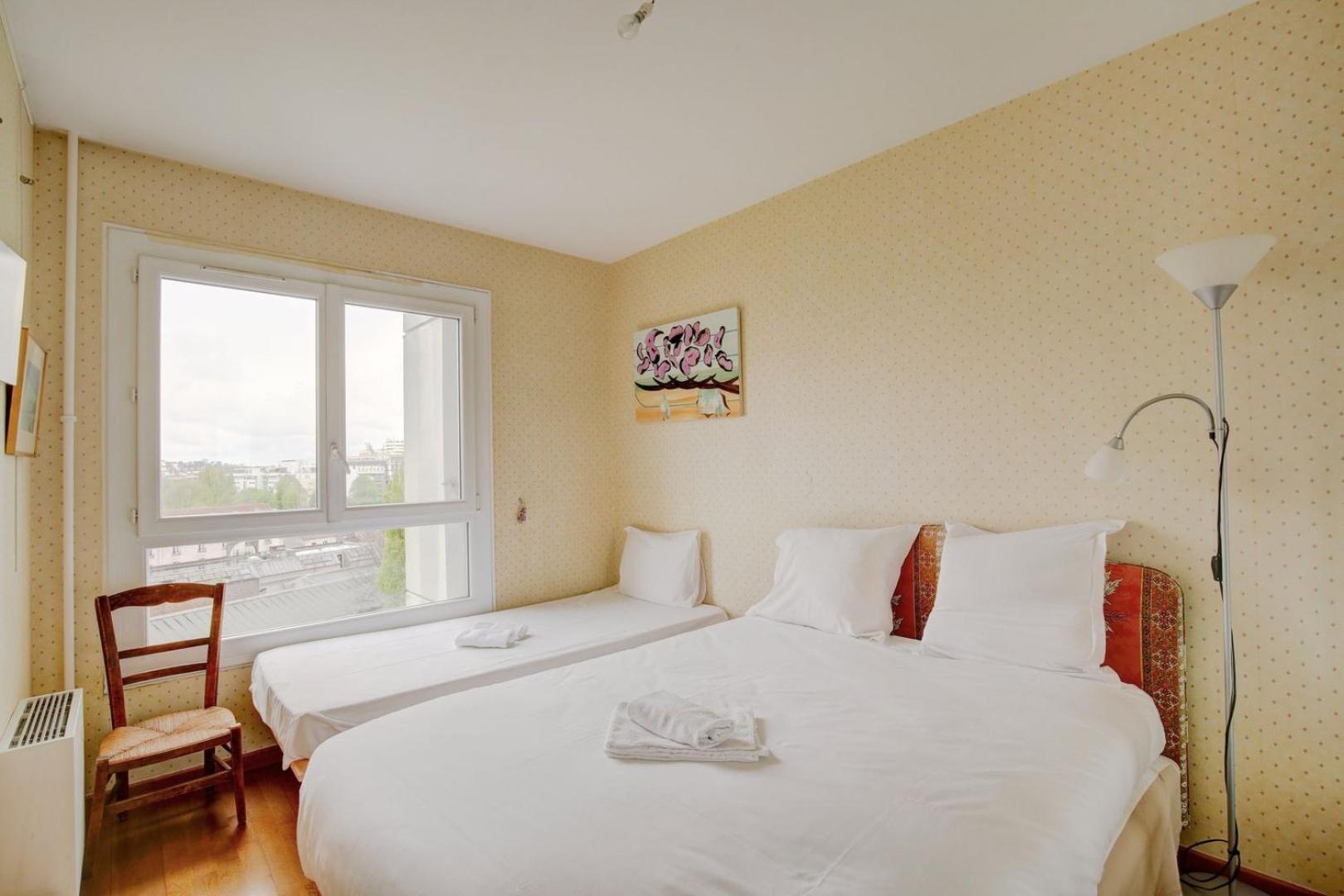 Aux Portes Des Lilas Bagnolet Exterior photo